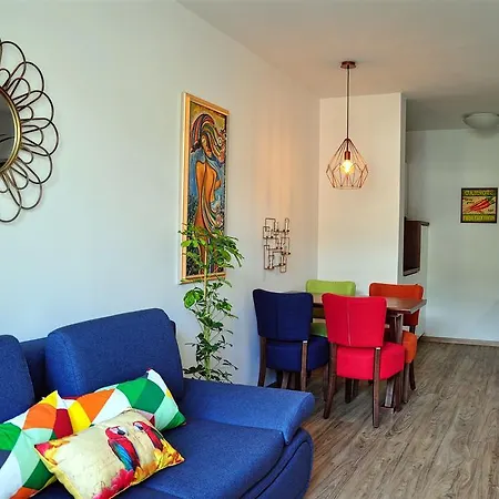 Slovenika Apartman *